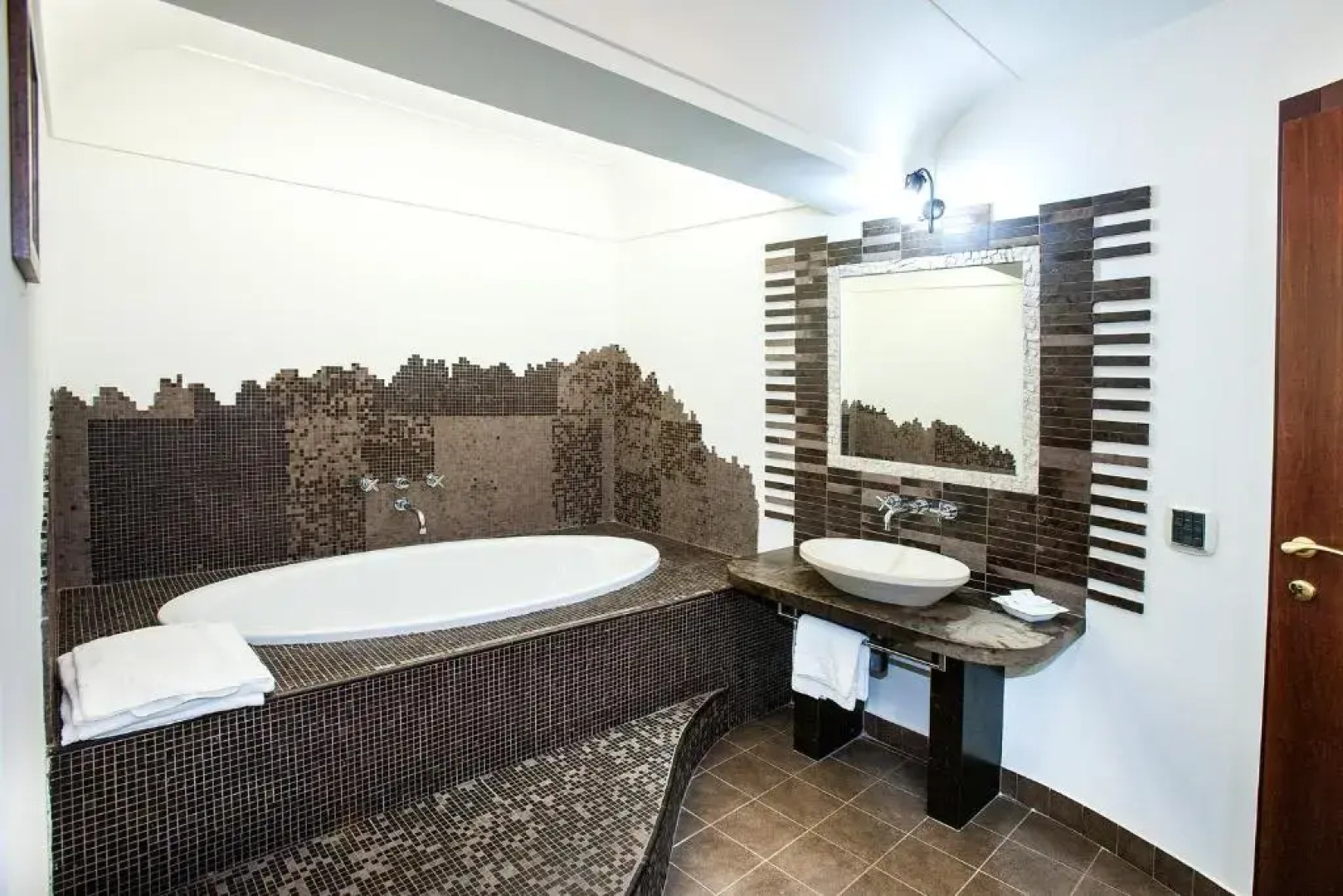 Villa Le Suites Sul Golfo Di Taormina,con piscina infinity a strapiombo sul mare