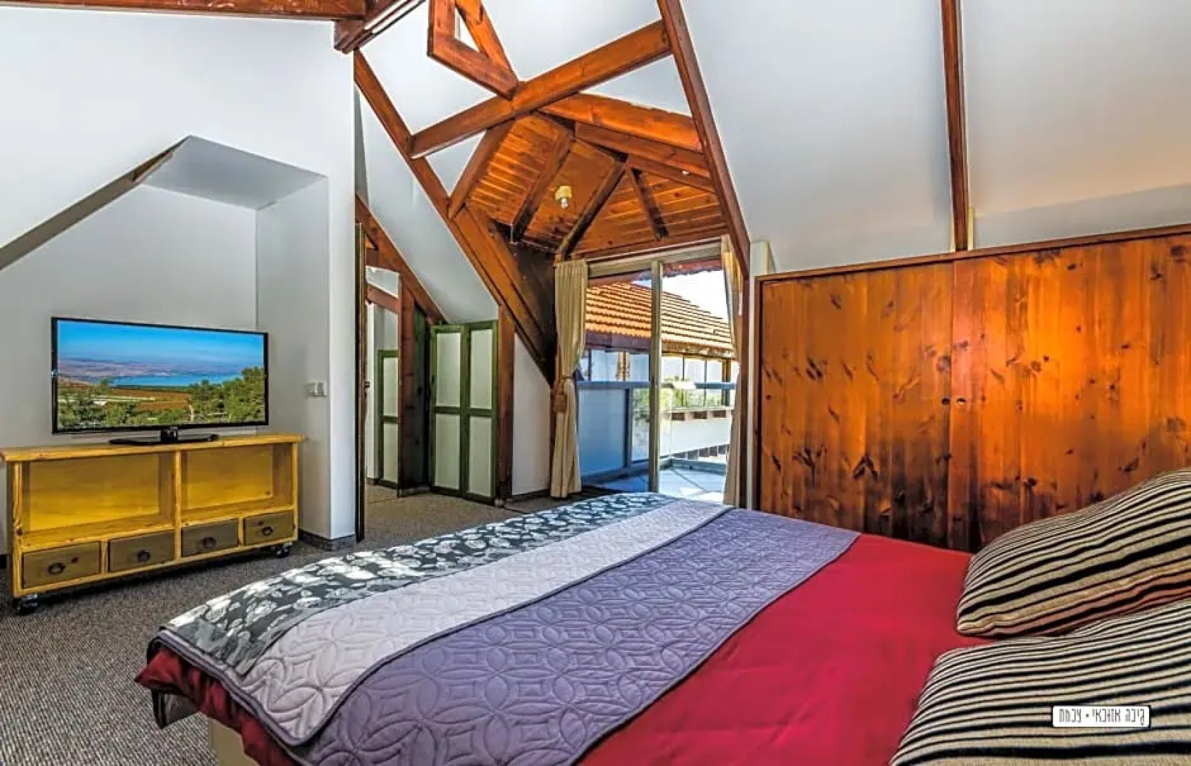 Beautiful Lake View Wooden House