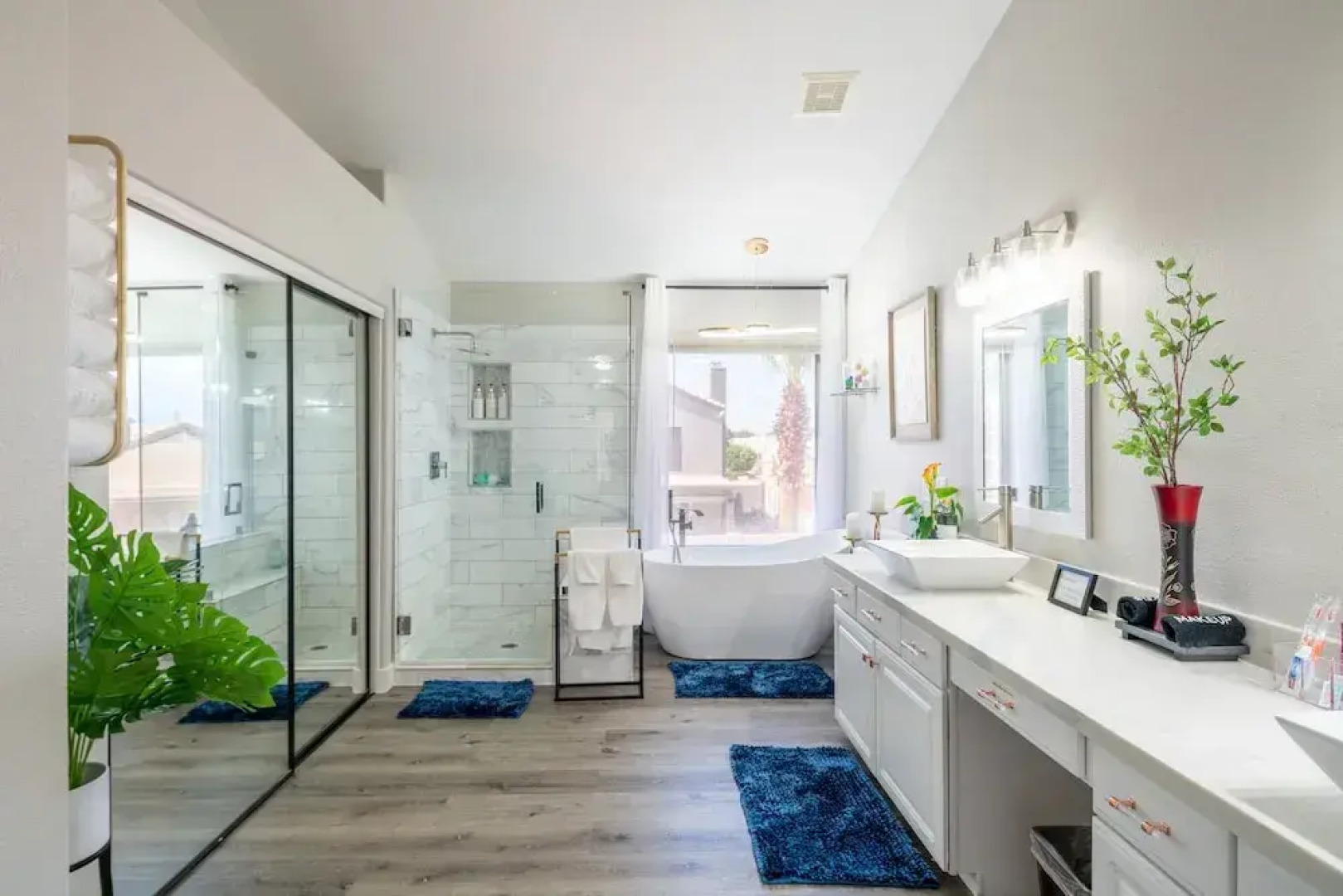 The Copper House 5 Bedroom Home by RedAwning