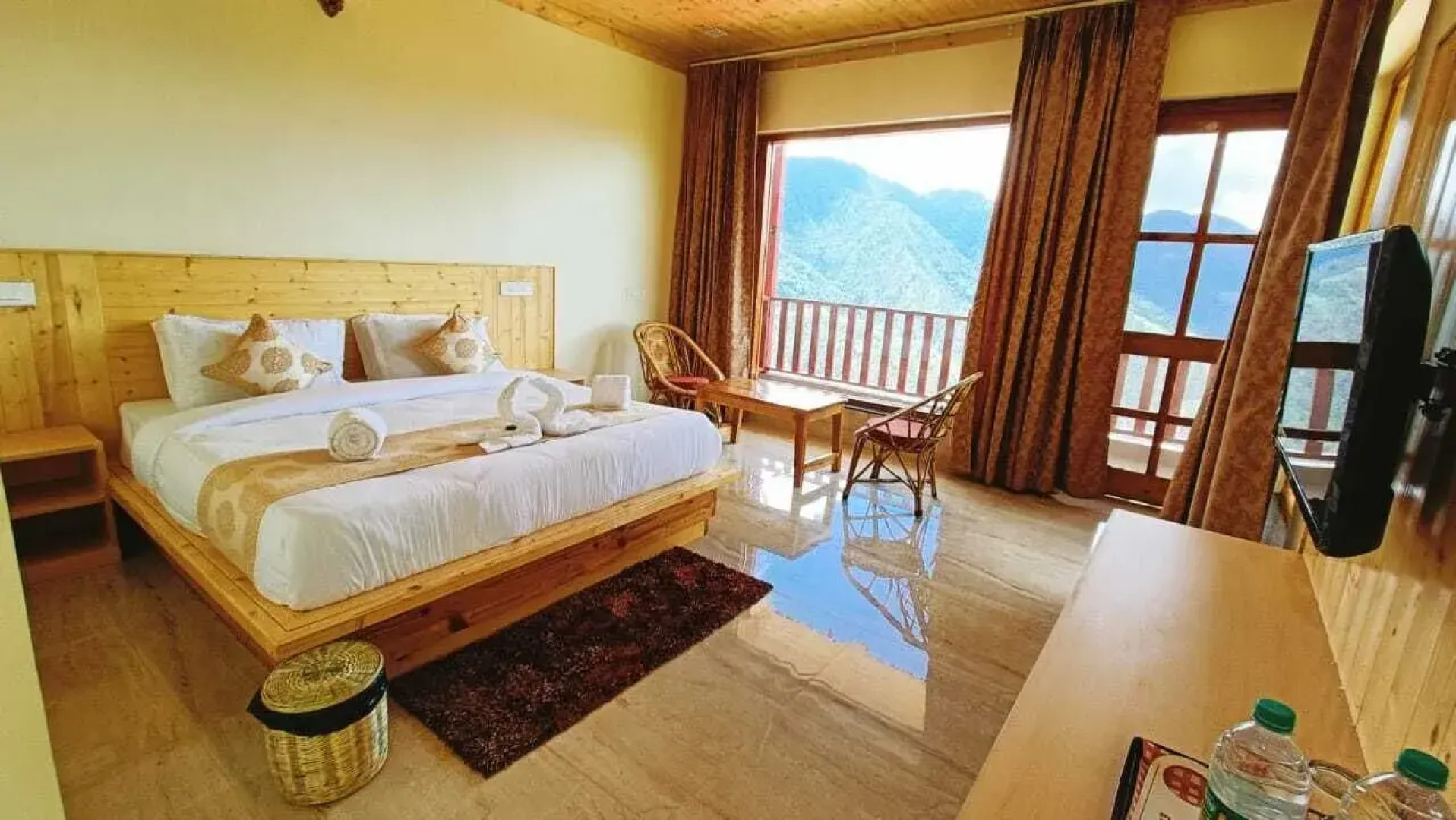 The Vintage Hill Village - Himalayan Boutique Resort