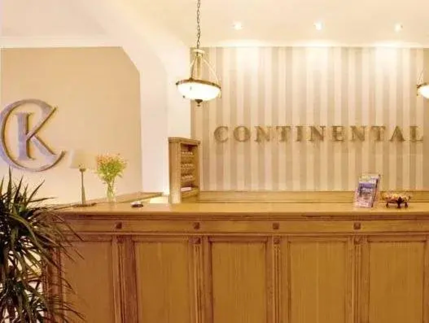 Continental 2 Hotel