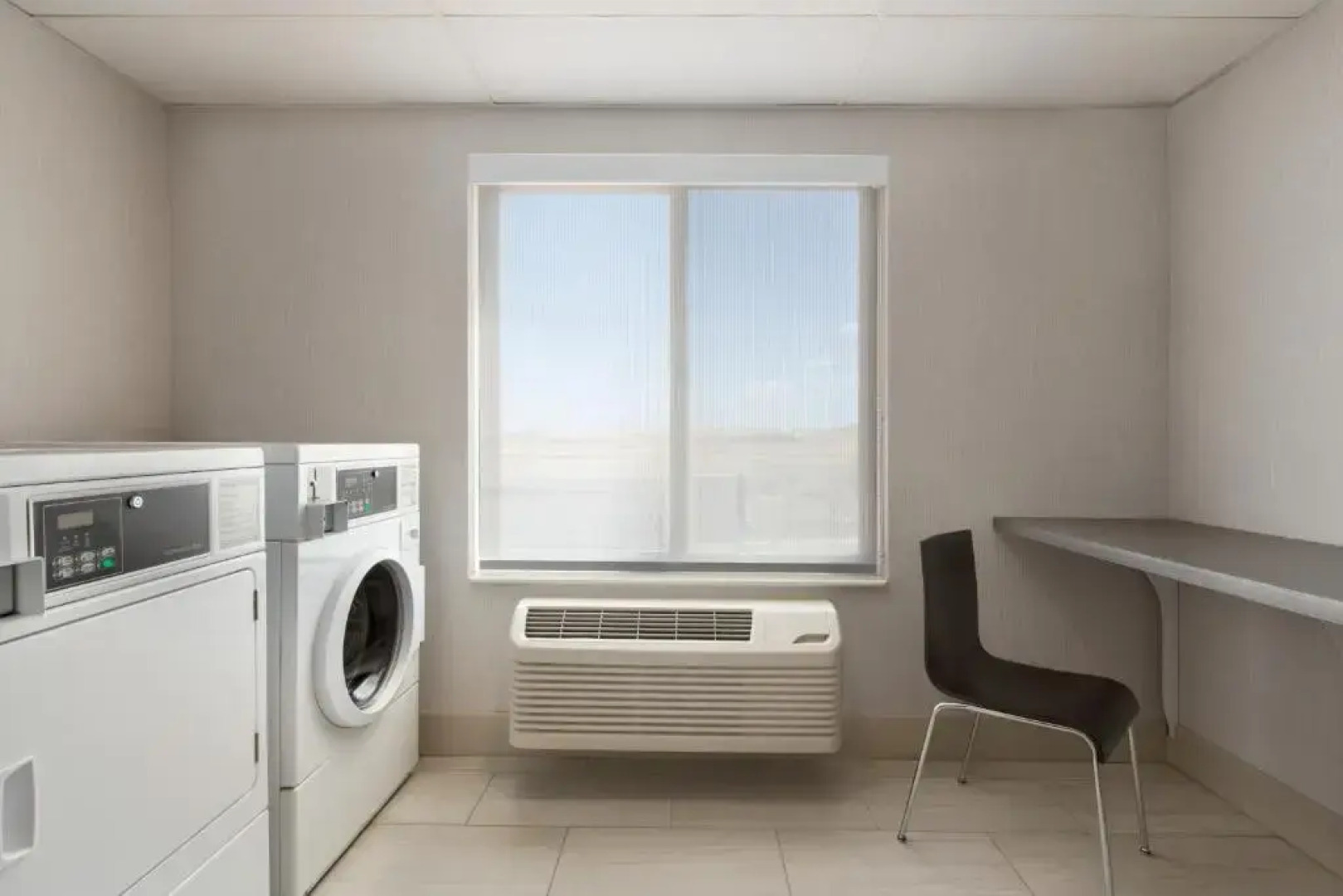 Holiday Inn Express Hotel & Suites Denver Airport by IHG