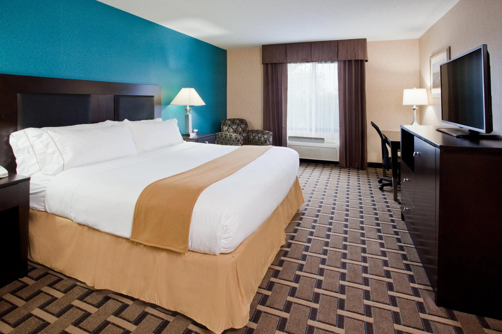 Holiday Inn Express & Suites Buford NE - Lake Lanier by IHG
