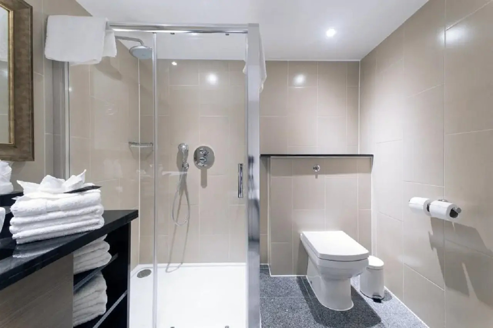 Renaissance London Heathrow Hotel