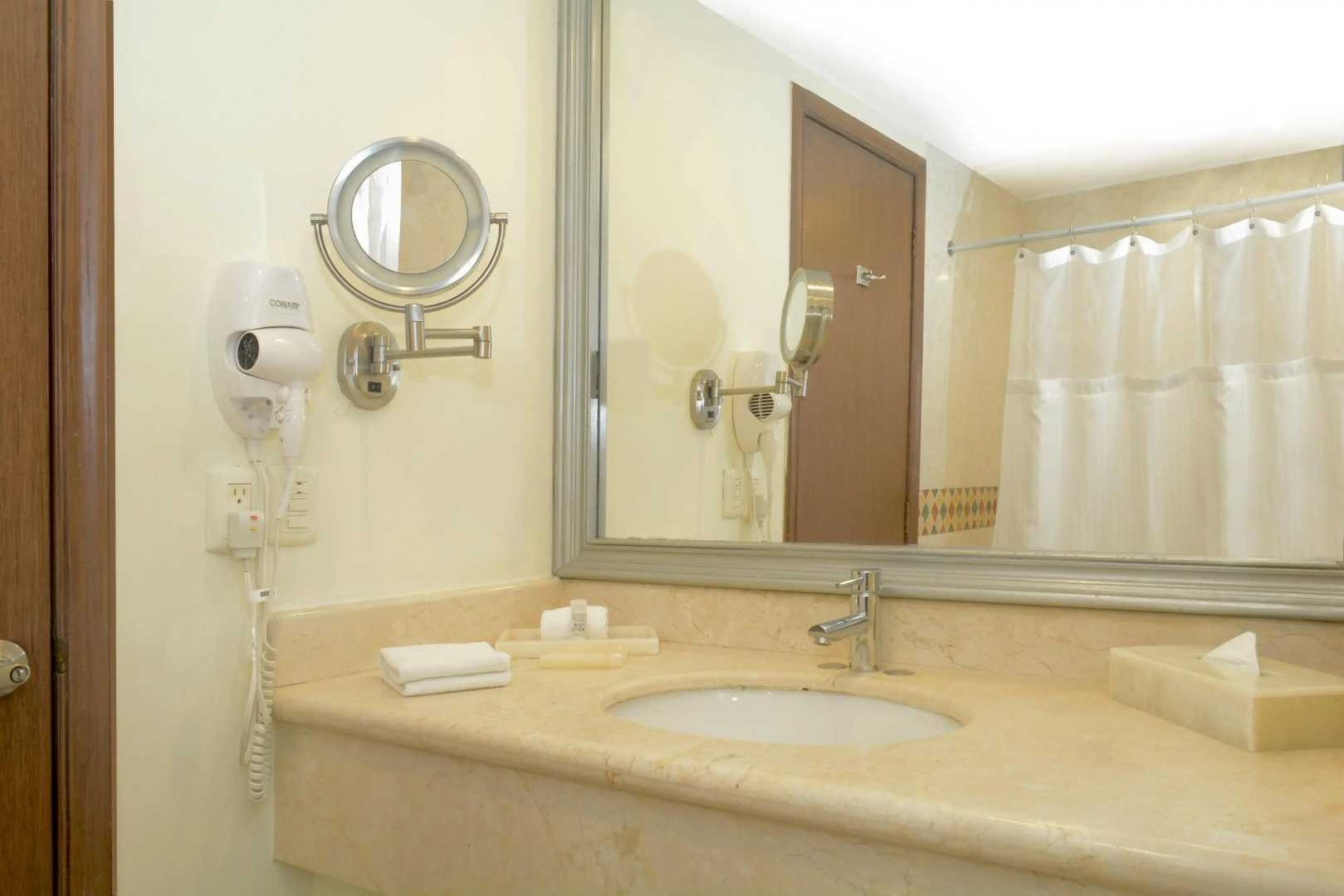 Adhara Hacienda Cancun