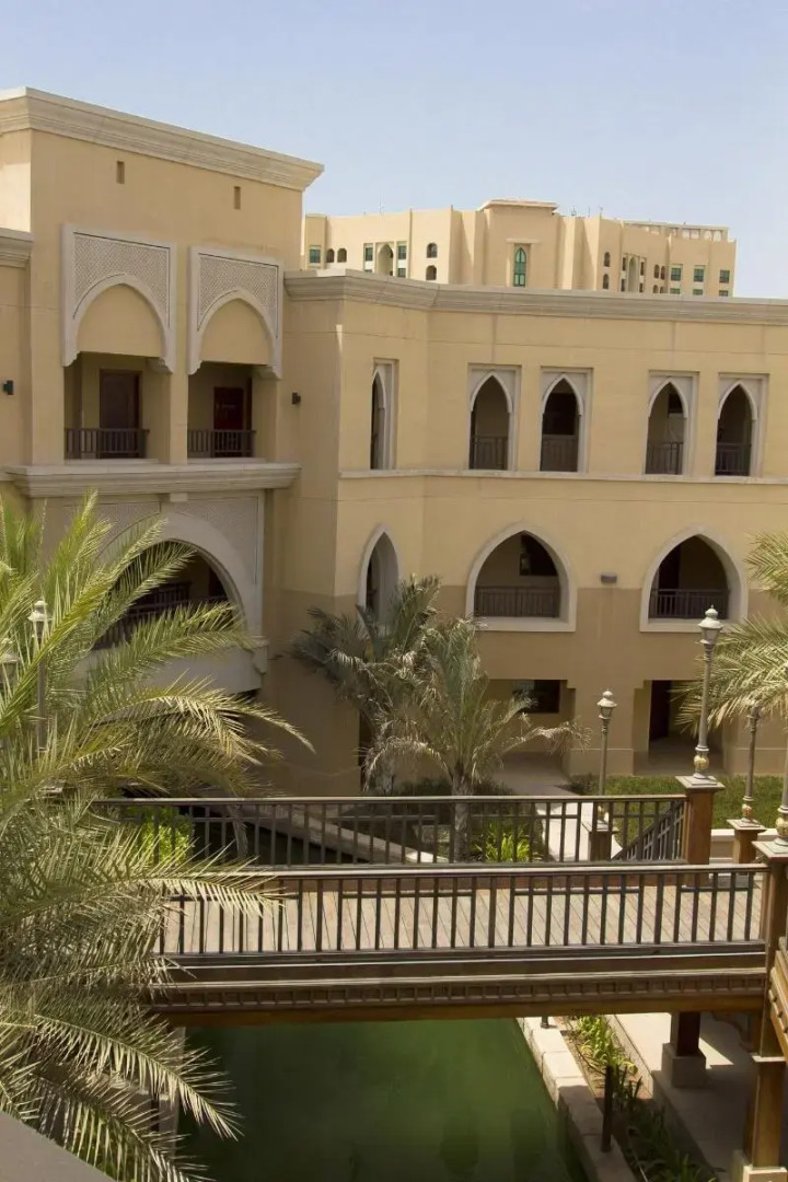 Shangri-La Hotel Apartments Qaryat Al Beri