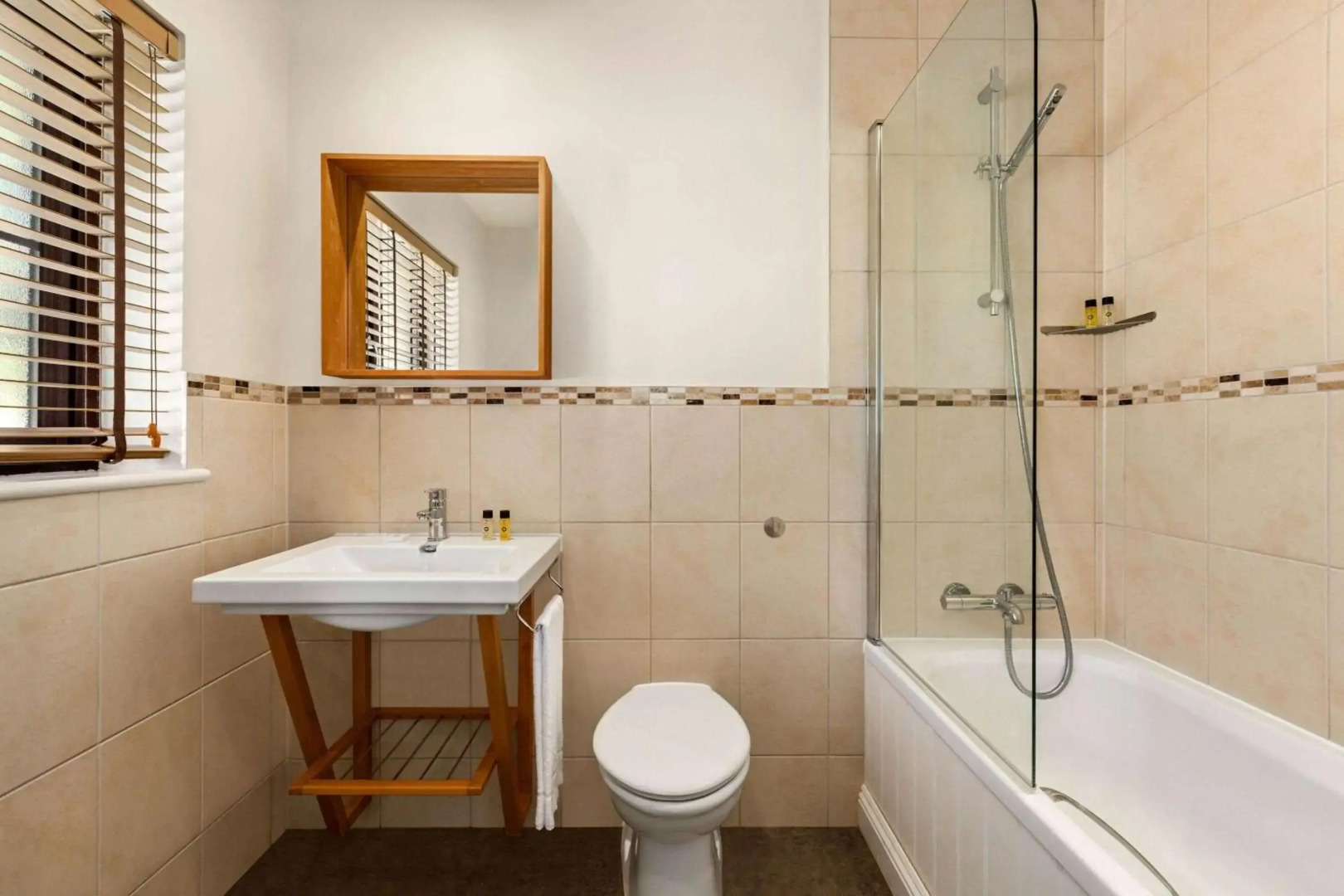 Trenython Manor Hotel & Spa