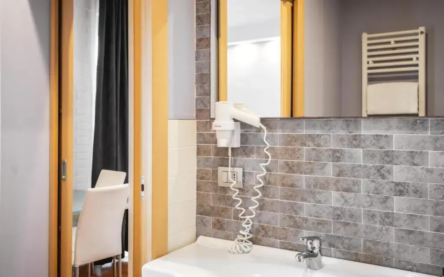 Réva Residences & Pool