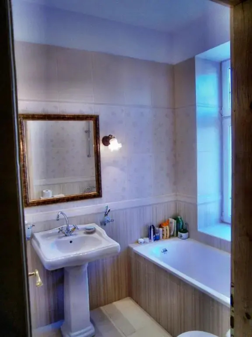 Retro - 19th Century Guest House