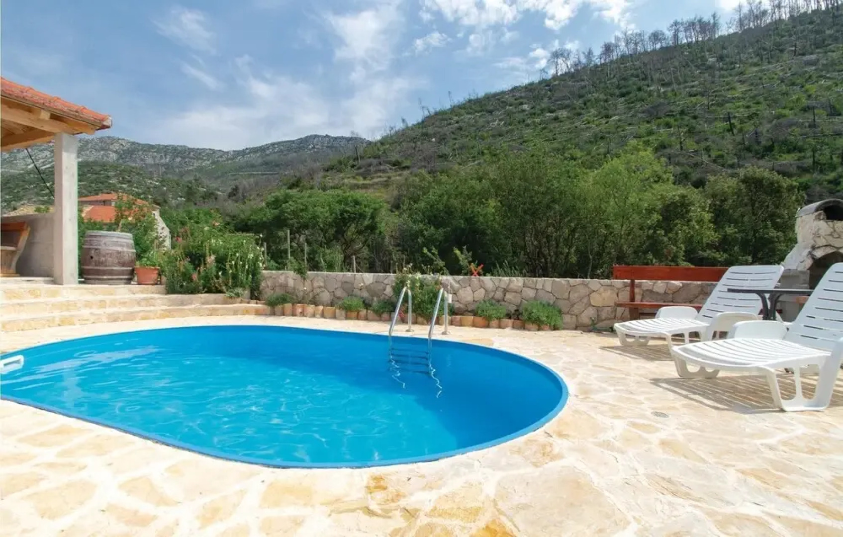 Beautiful Home in Trstenik With Wifi and 2 Bedrooms
