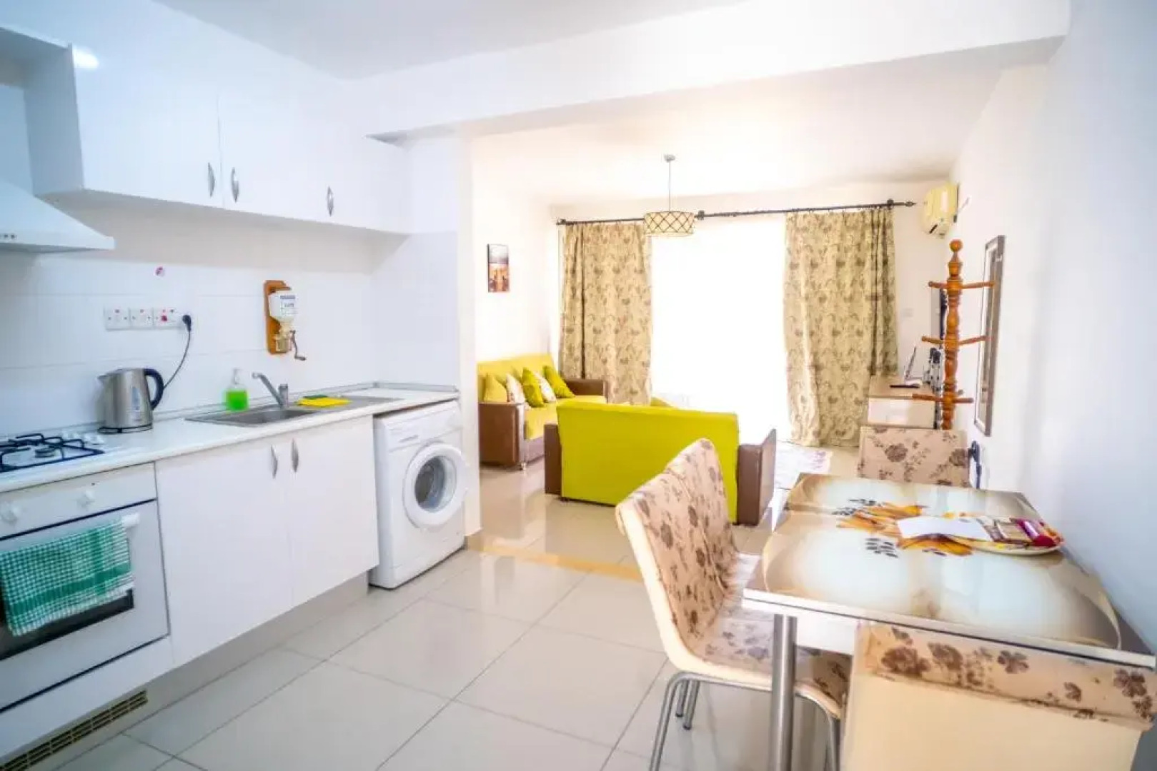 Spacious Three-Bedroom Apartment with Sea View A3