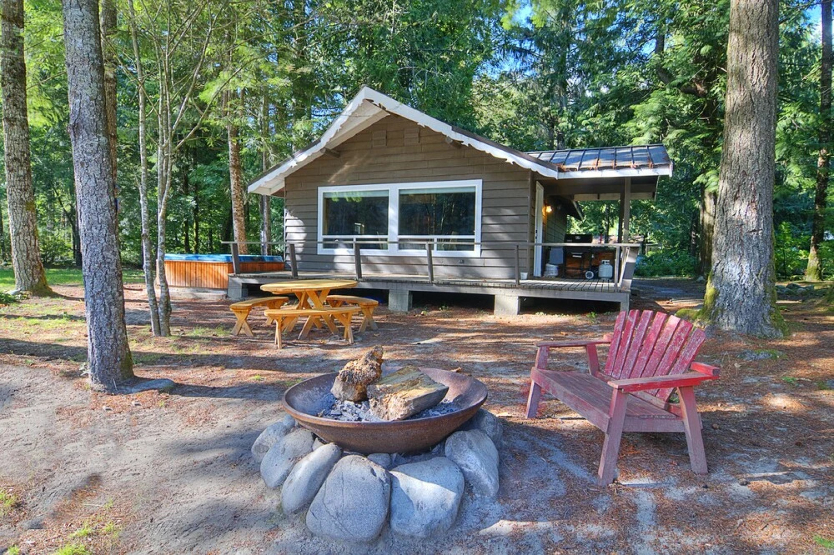 Wild Sky Escape - One Bedroom Cabin with Hot Tub