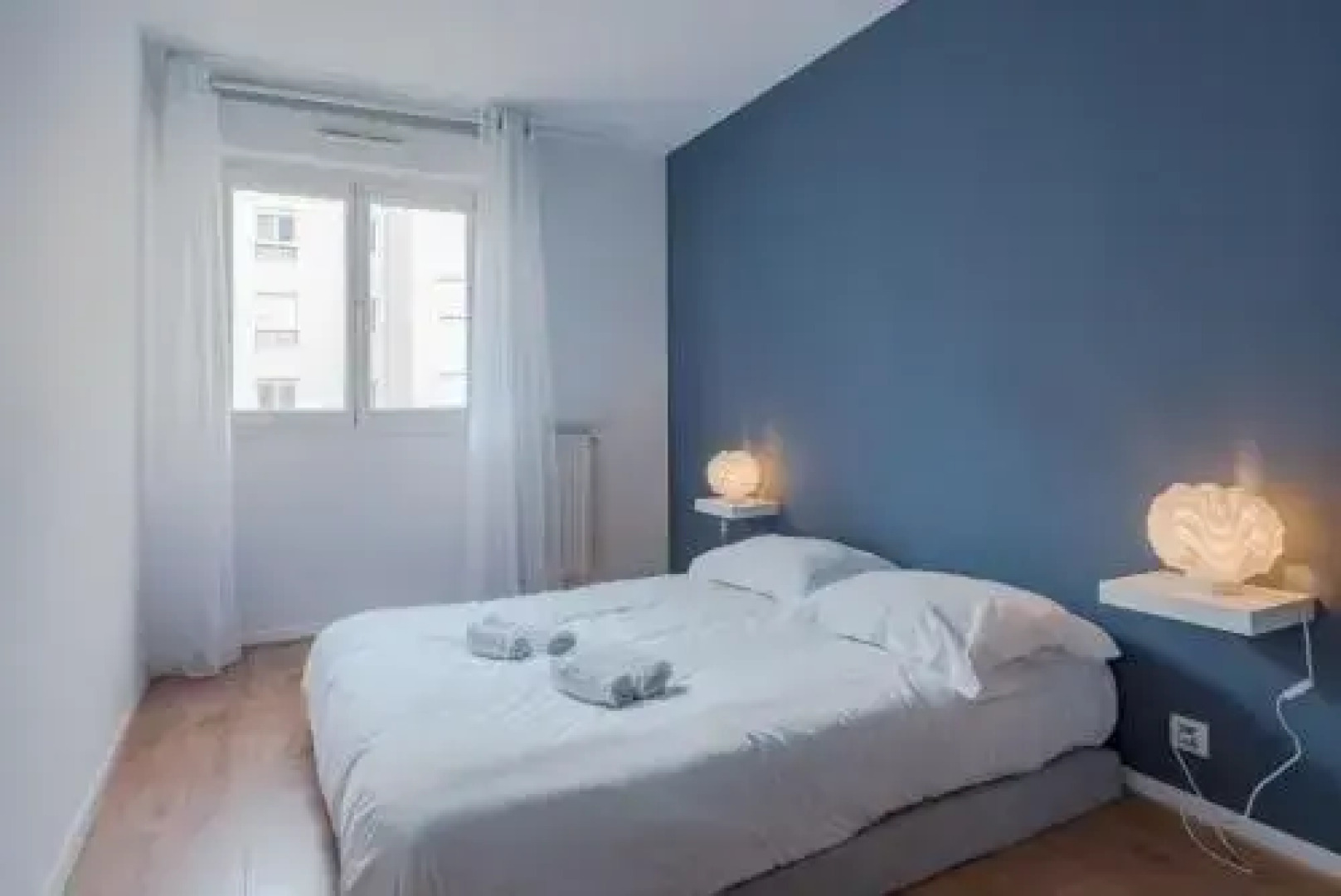 Standing apartment in Disneyland BMYGUEST