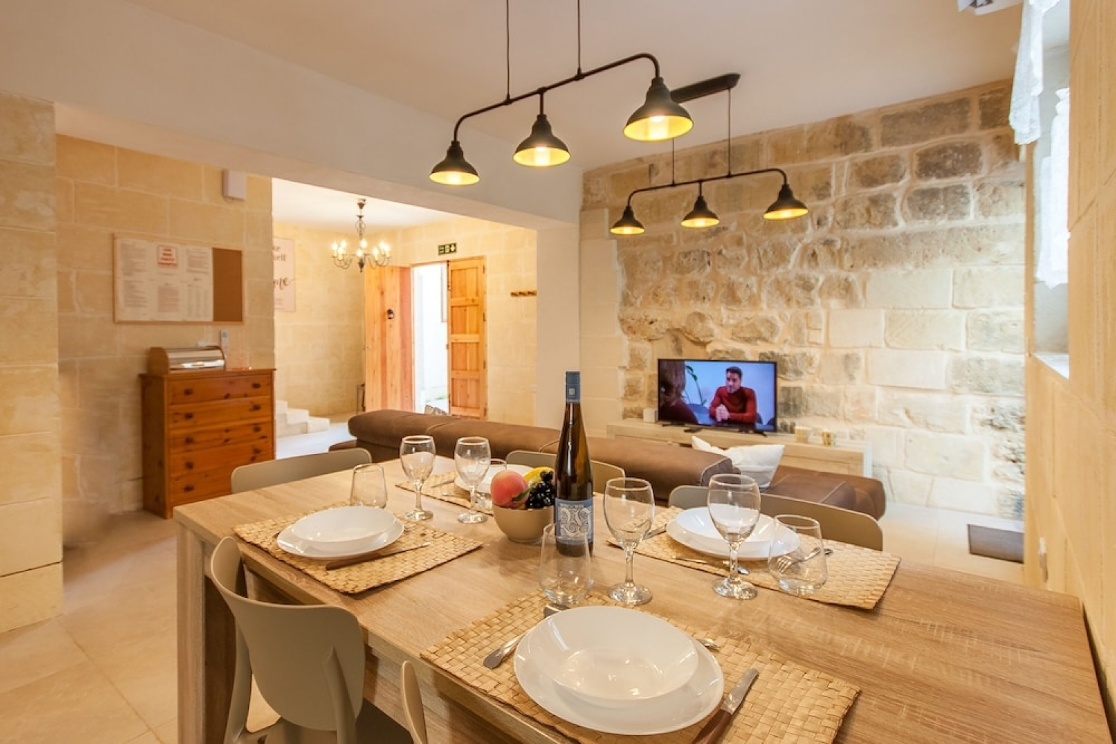Naduri, Beautiful Gozitan Villa + Pool