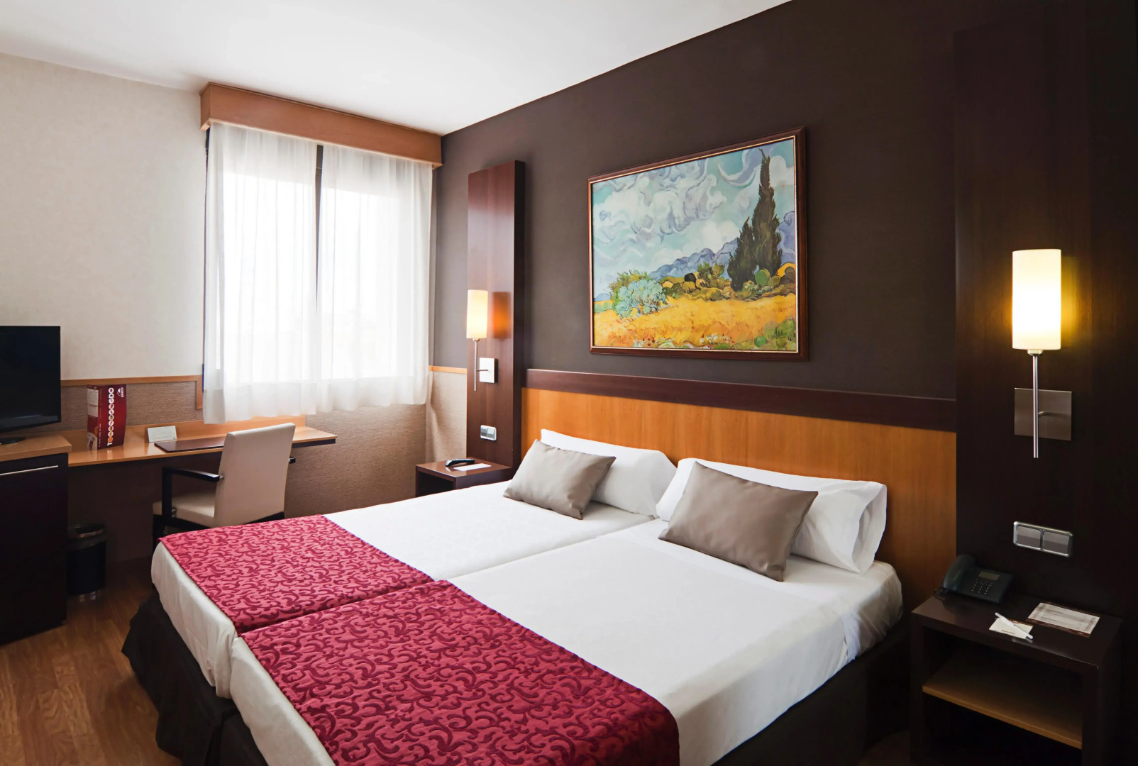 Catalonia Giralda Hotel