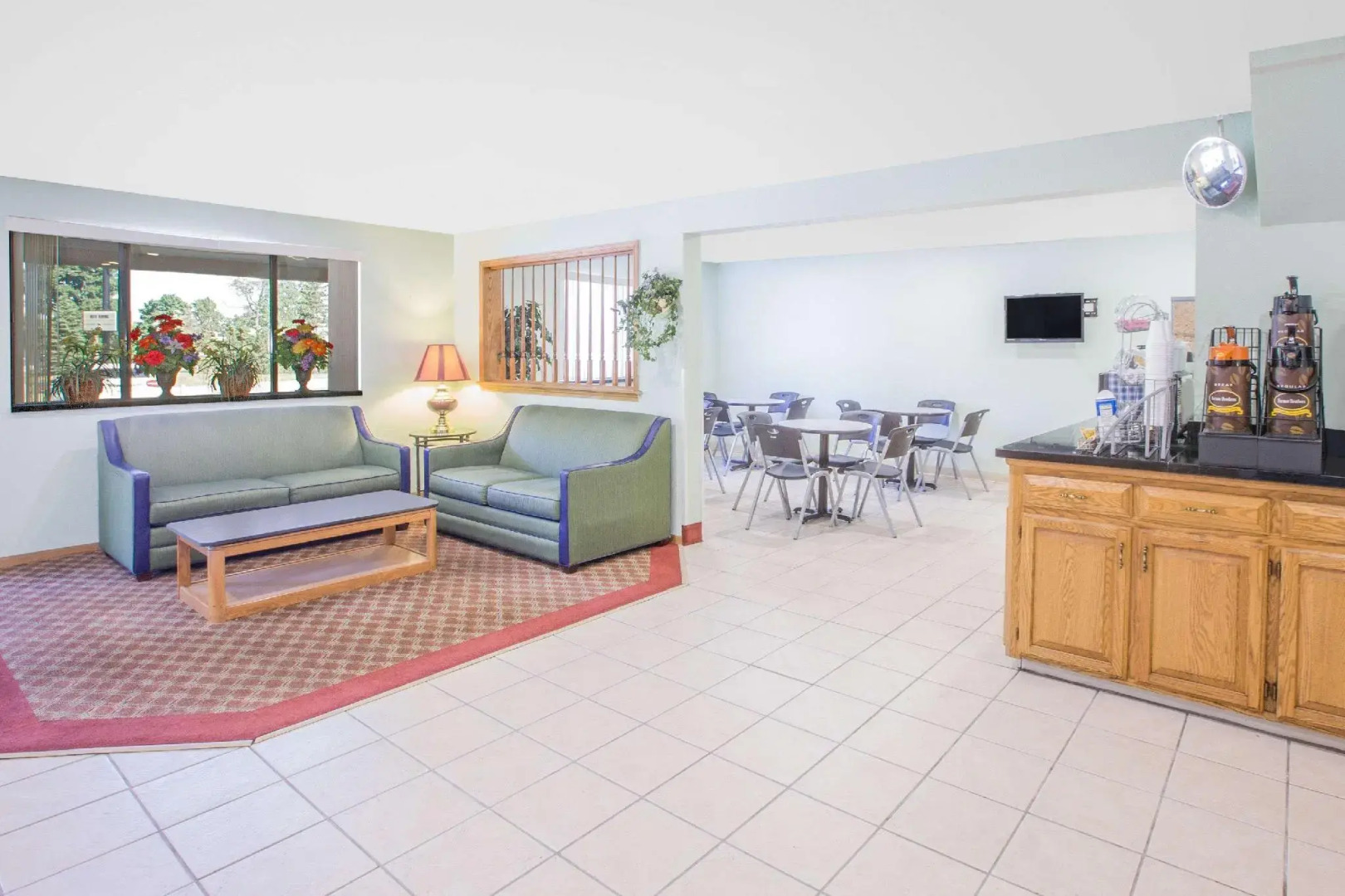 Quality Inn & Suites Howe - Sturgis