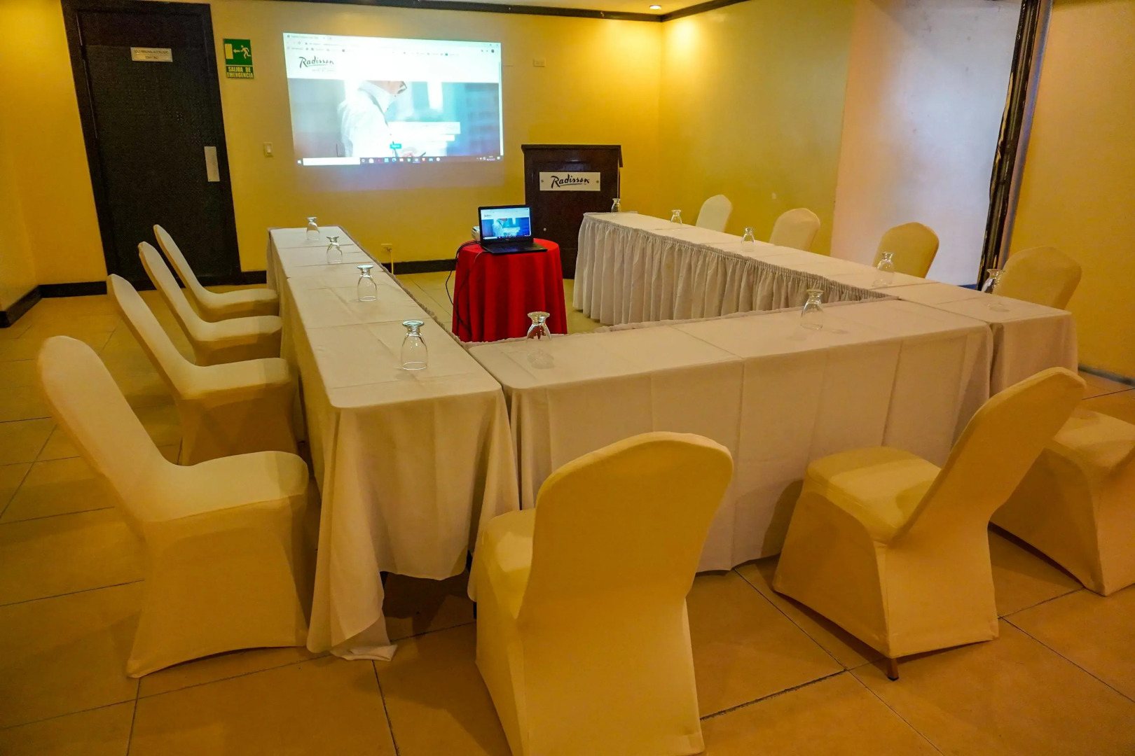 Radisson Colon 2,000 Hotel & Casino