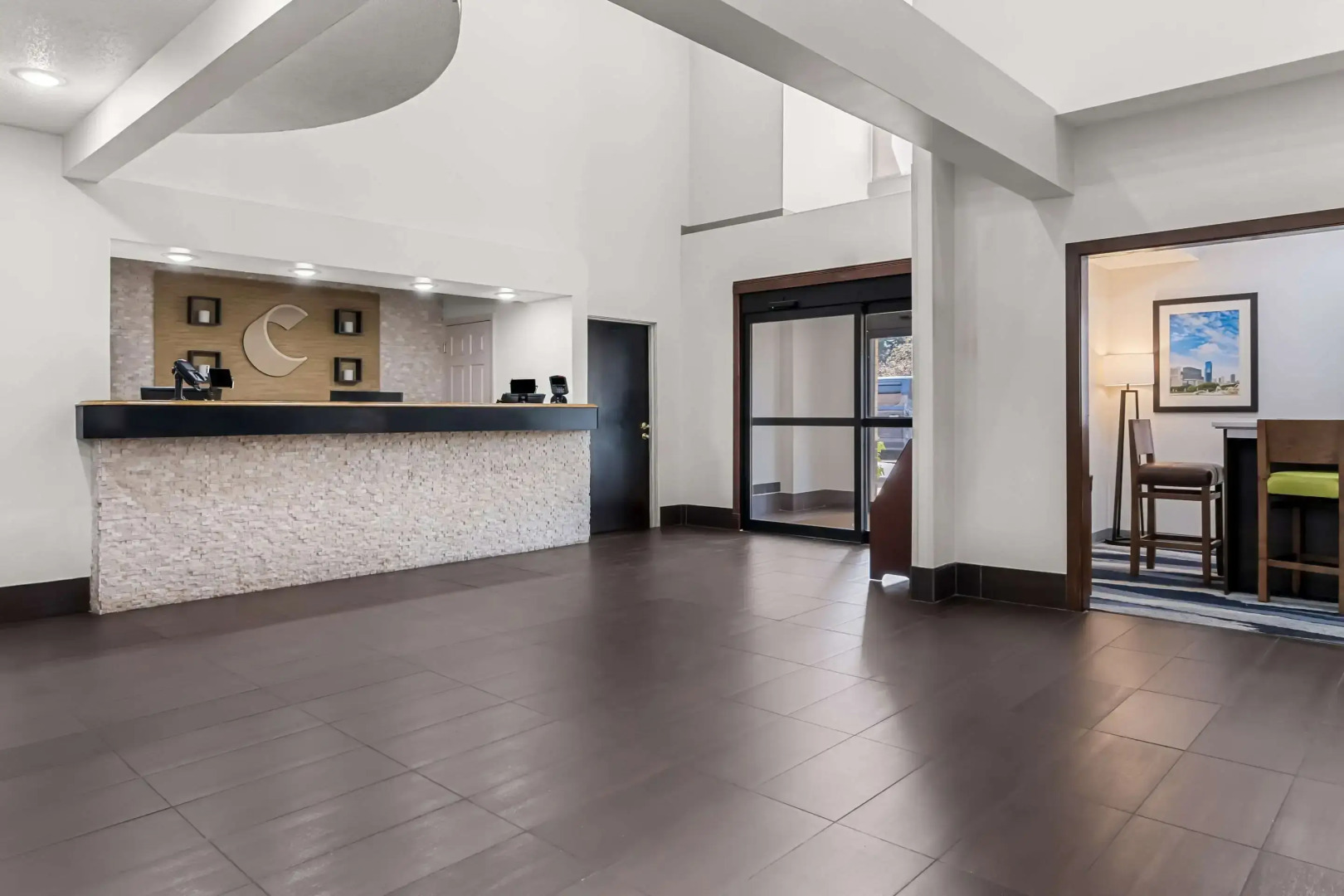 Comfort Inn & Suites near Tinley Park Amphitheater