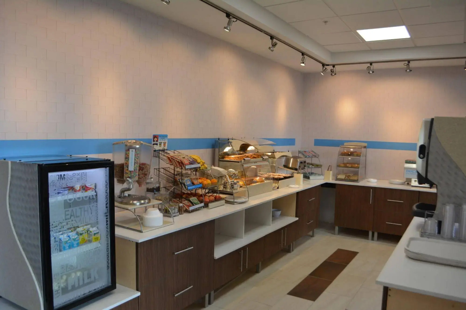 Holiday Inn Express & Suites Waterville - North by IHG