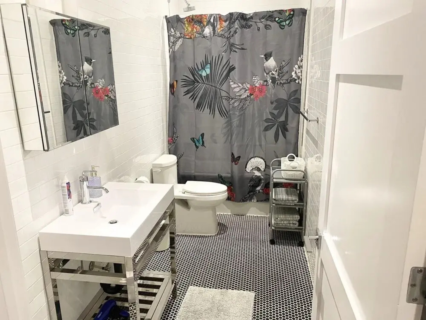 GLOBALSTAY. Dundurn LOFTS. Free parking