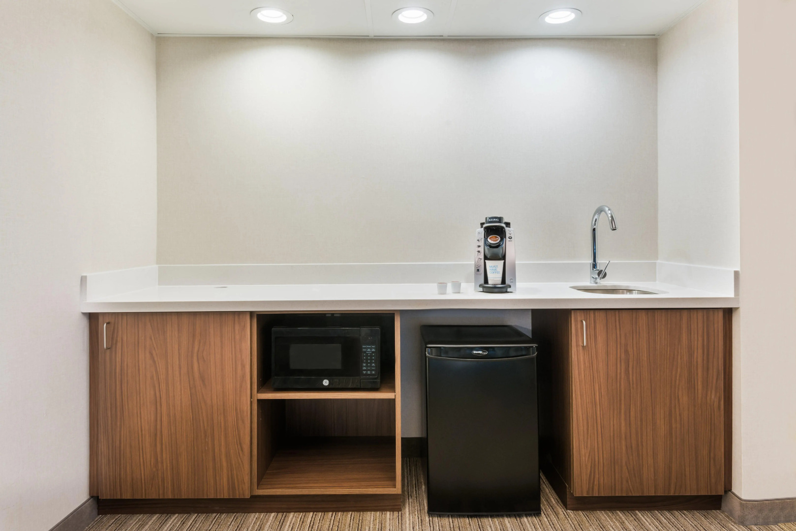 Holiday Inn Express Hotel & Suites Bentonville by IHG
