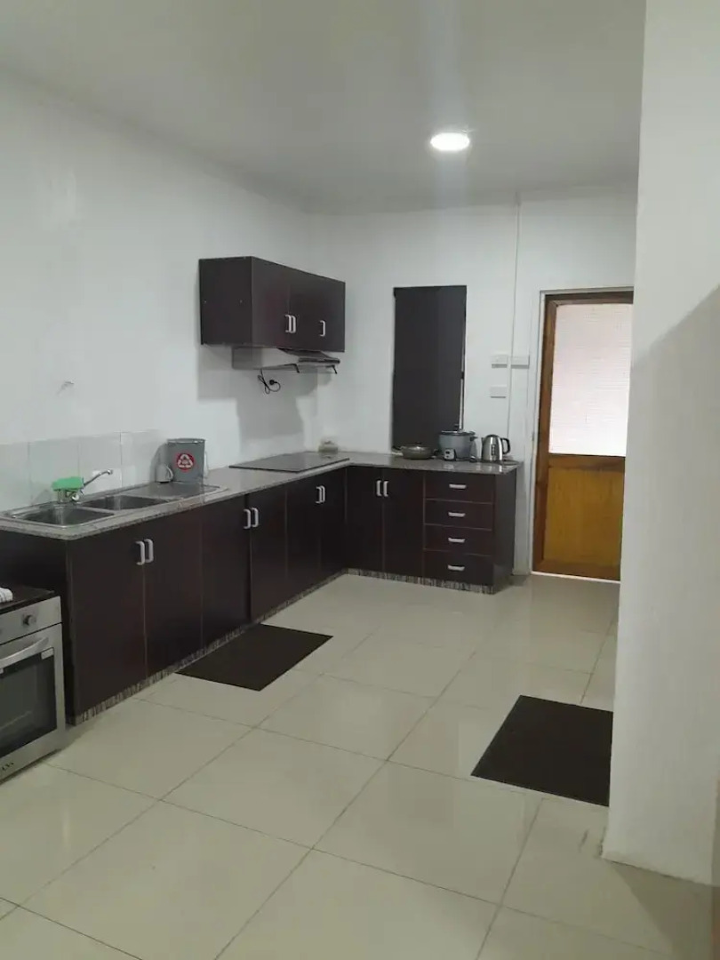 White Diamond Apartment