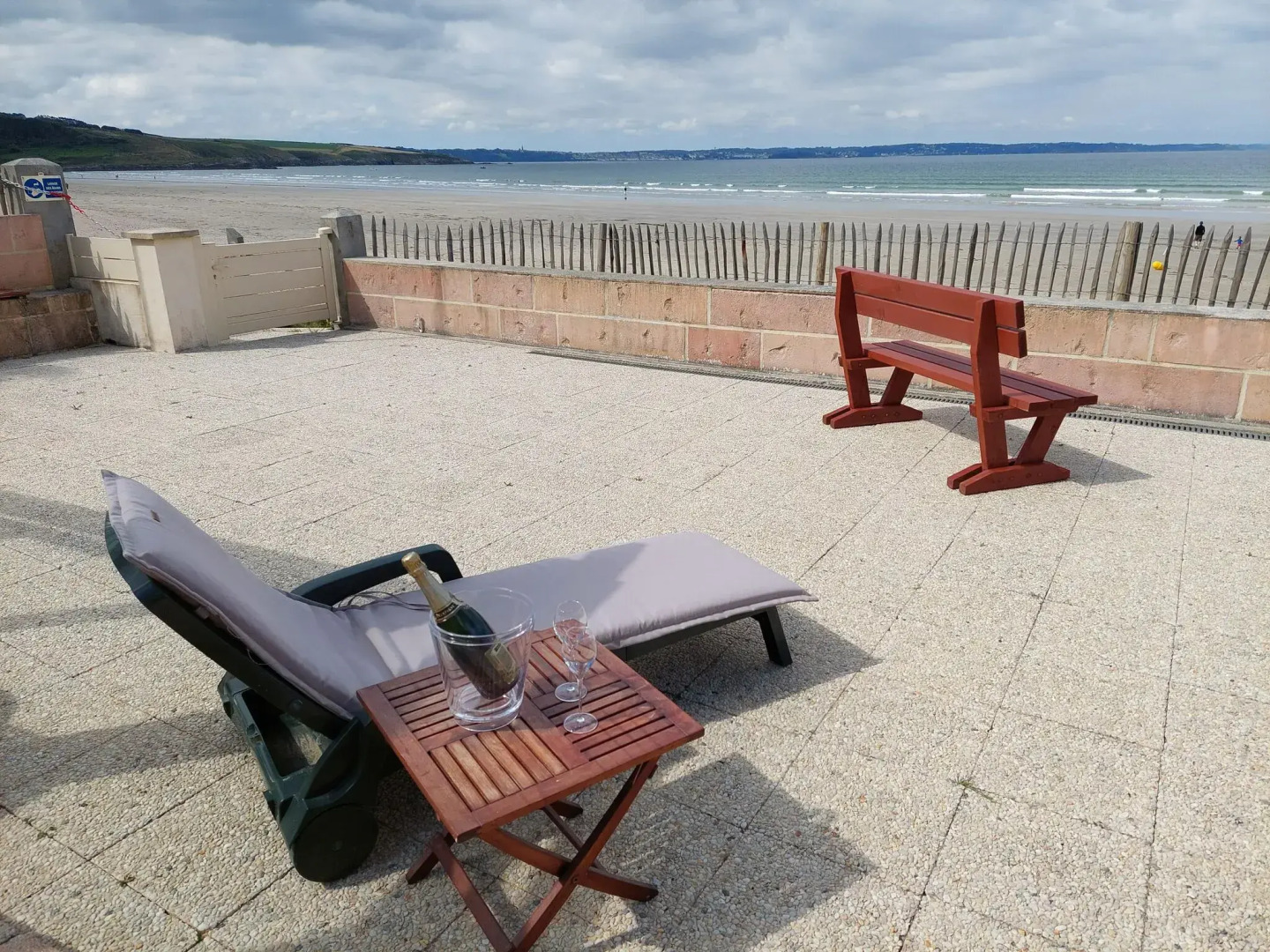 Apartment in excellent location, direct access to the beach, Plonévez-Porzay