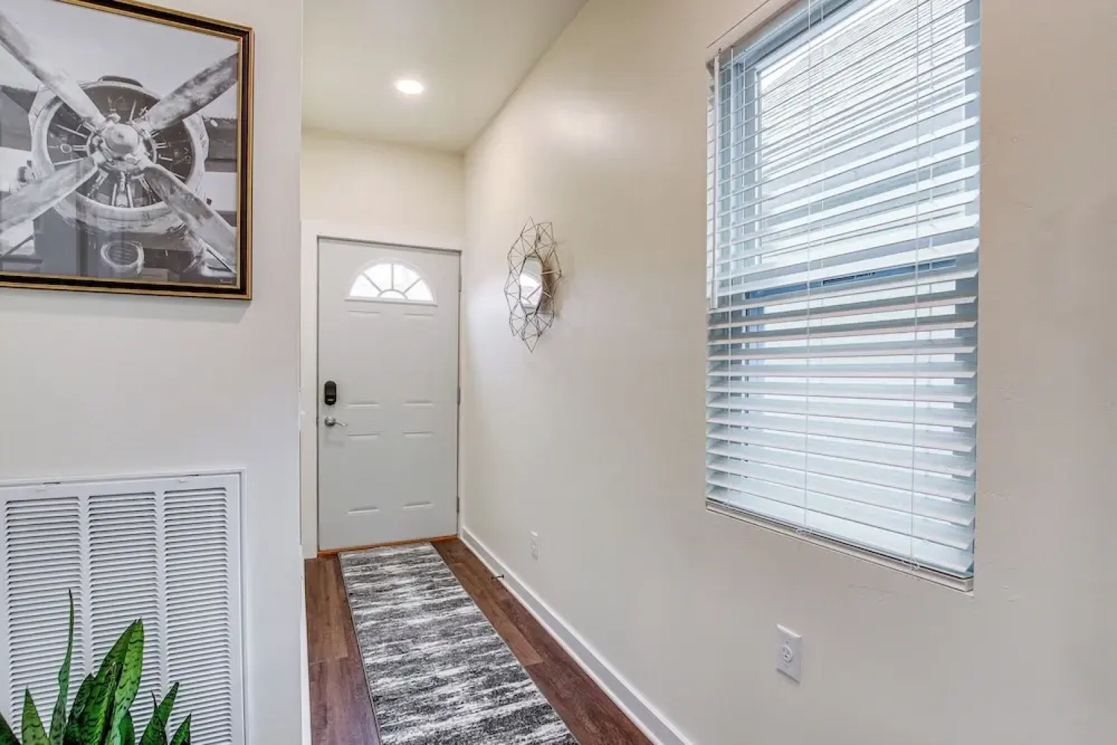 Dog-friendly Sheboygan Home - 1 Mi to Town!