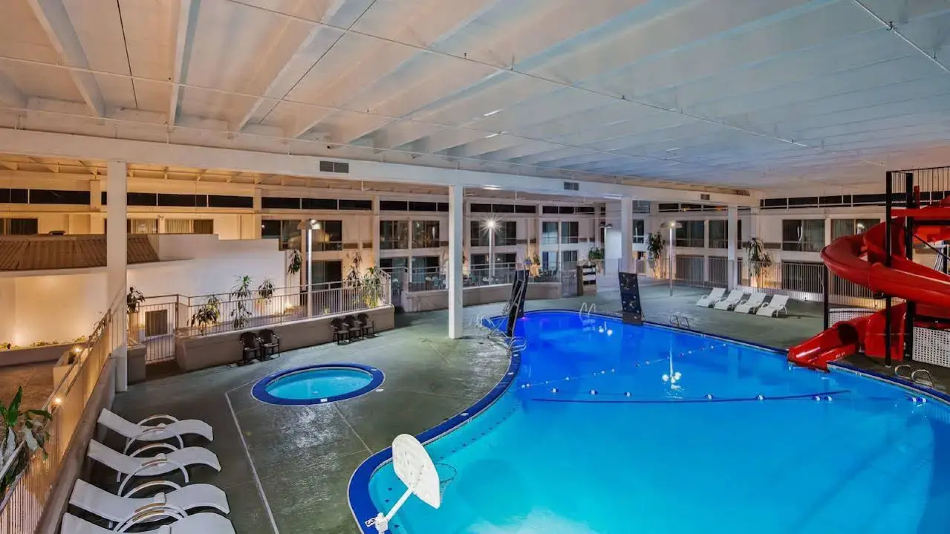 M Hotel & Conference Center