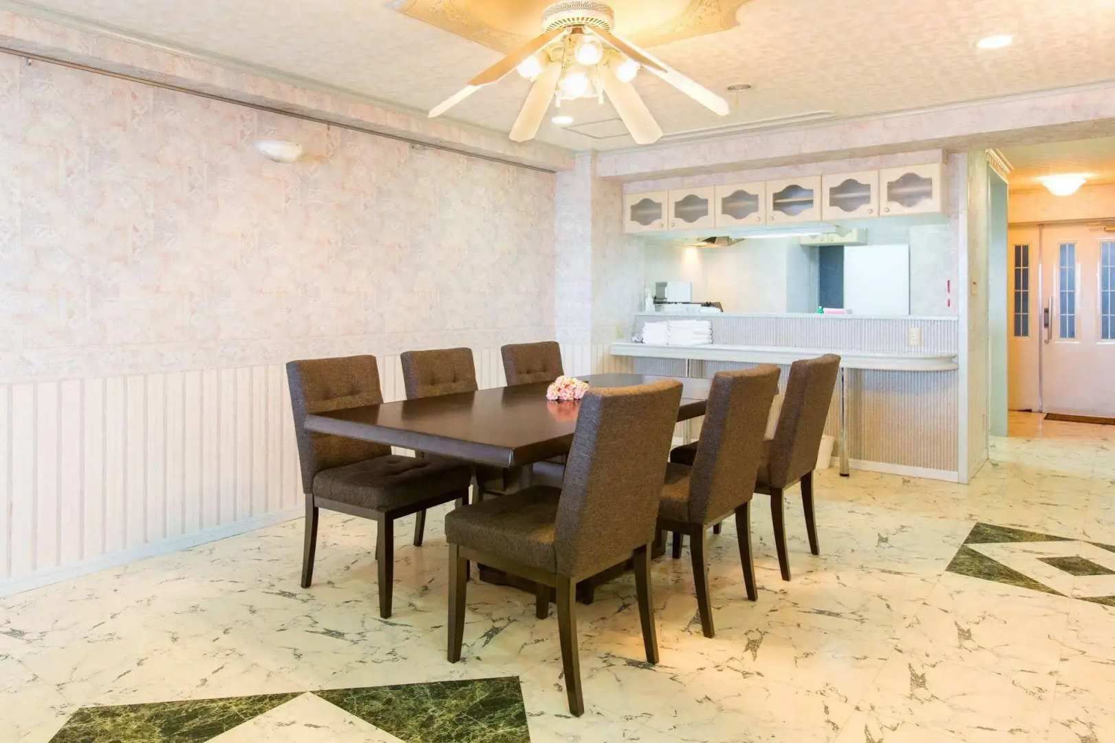 Beachside Condominium