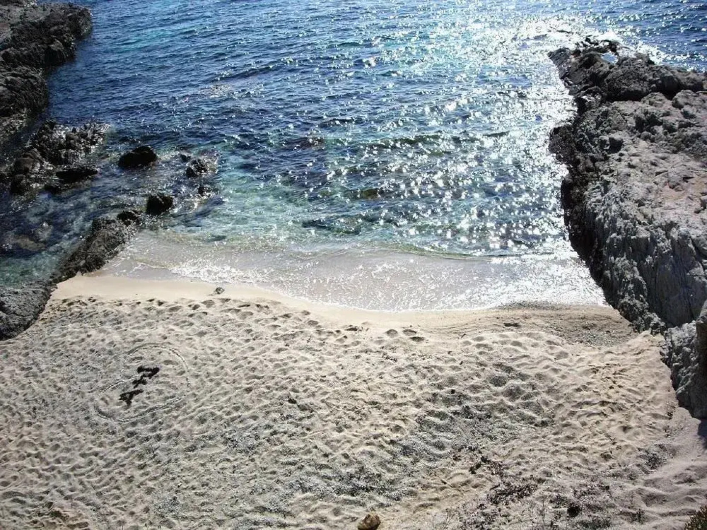 Faros Villa small hotel & restaurant