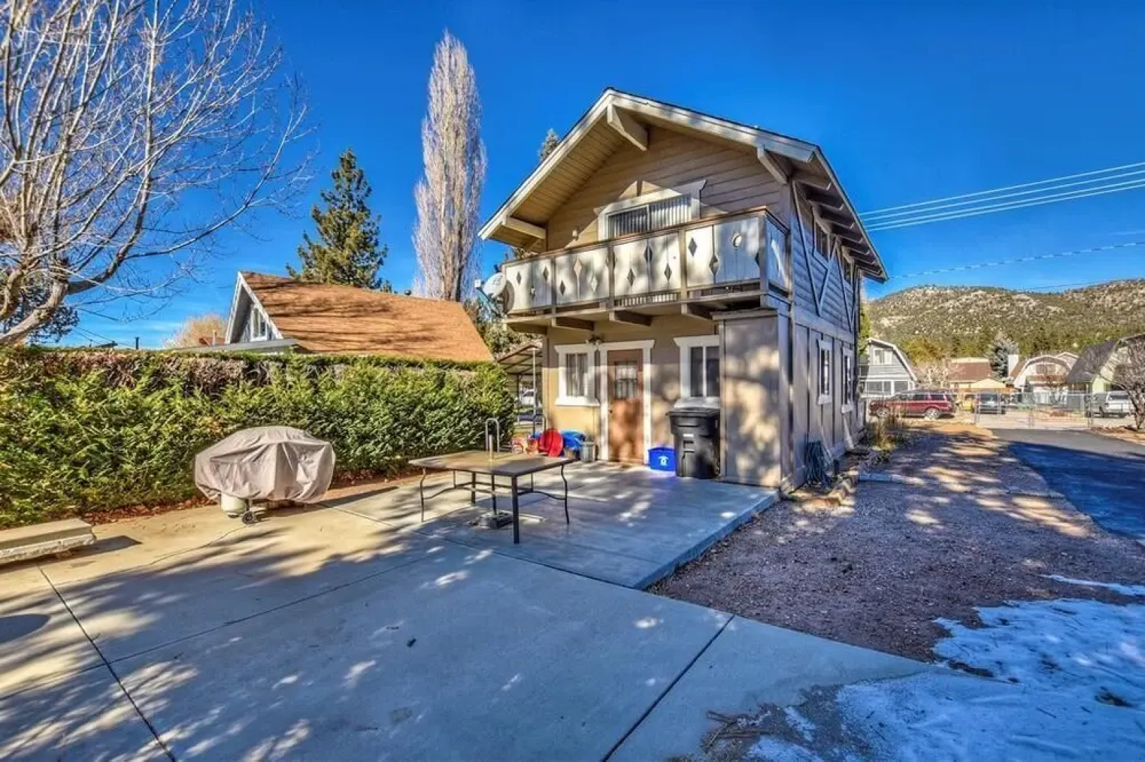 044 - Lazy Bear Chalet