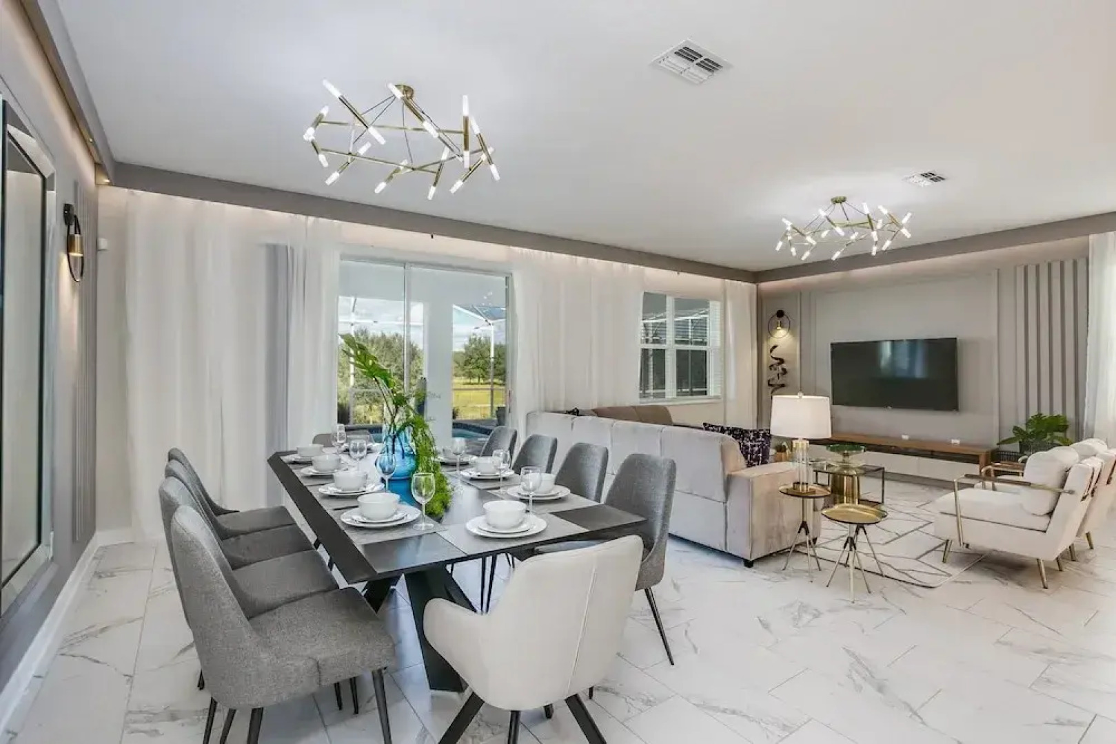 Stunning Villa w/ No Rear Neighbors! Near Disney