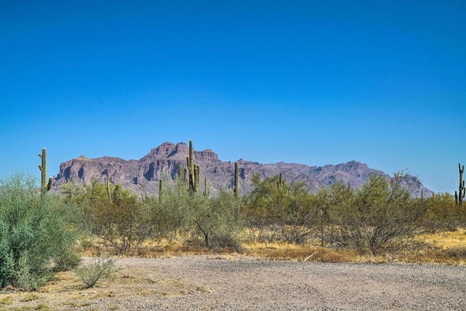 Quiet Retreat ~ 5 Mi to Lost Dutchman State Park!