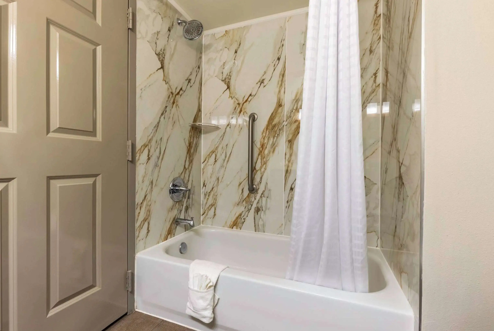 Wingate by Wyndham Lafayette Airport