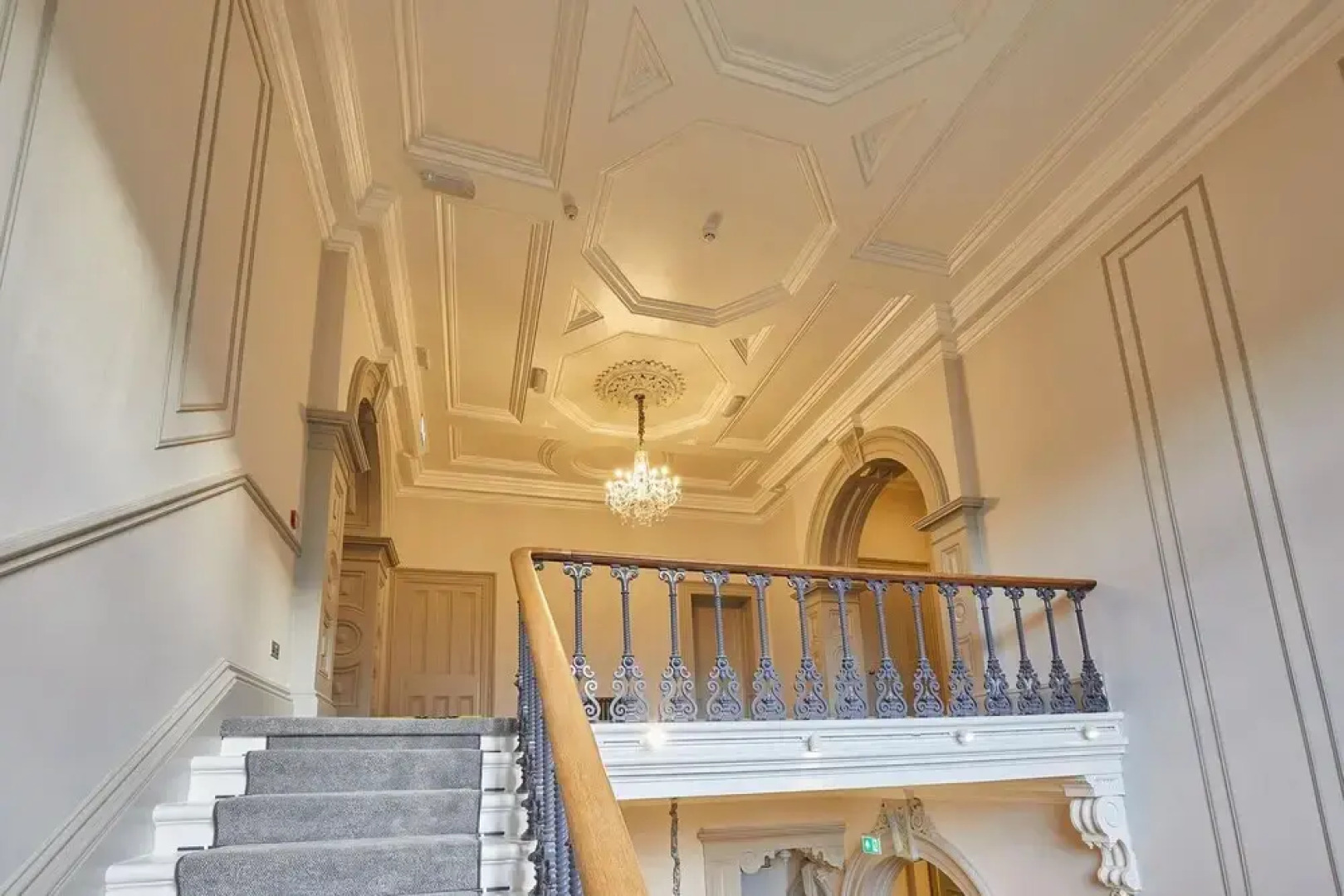 Host Stay 9 Highfield House