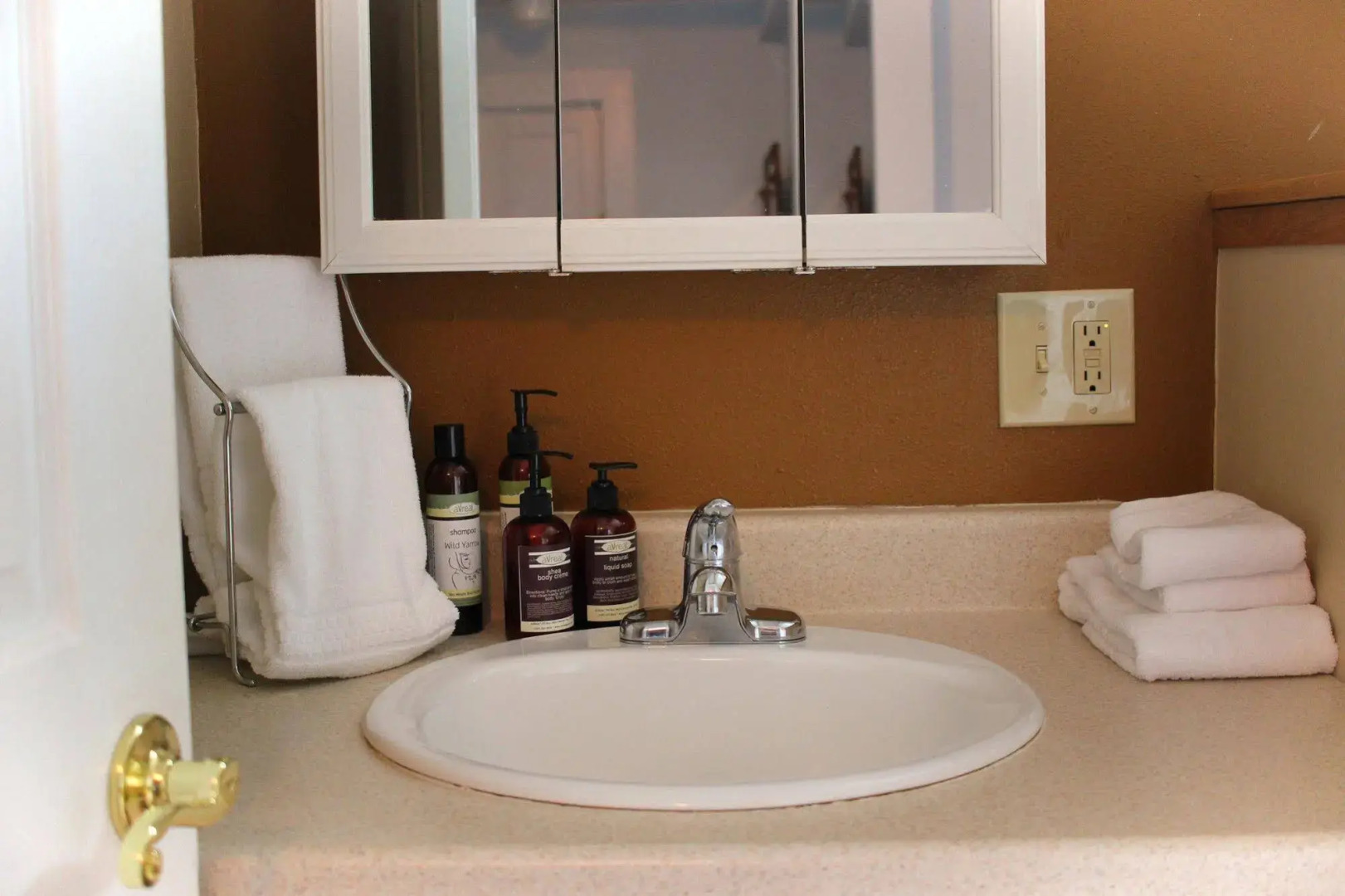 The Historic Requa Inn