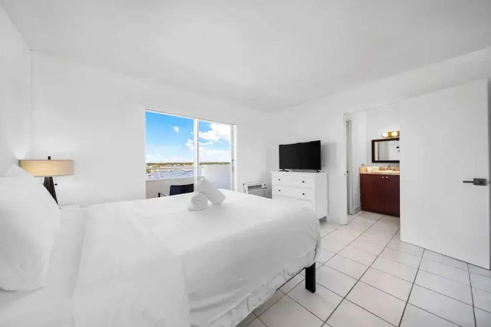 Waterfront One-Bedroom Apt