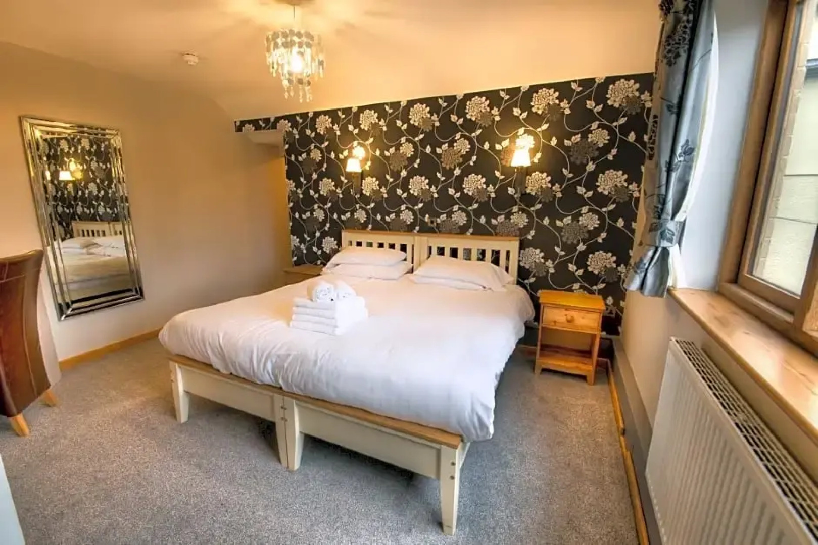 The Elephant & Castle Hotel