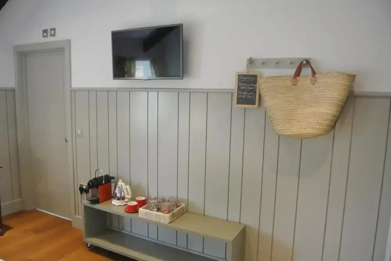 The Crown Pub, Dining & Rooms