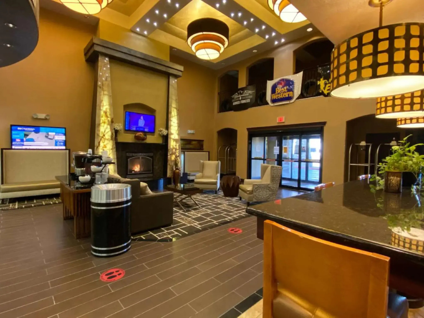 Best Western Plus KC Speedway Inn & Suites