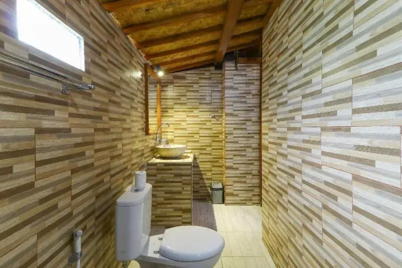 Hotra Hill Cottage by ZUZU