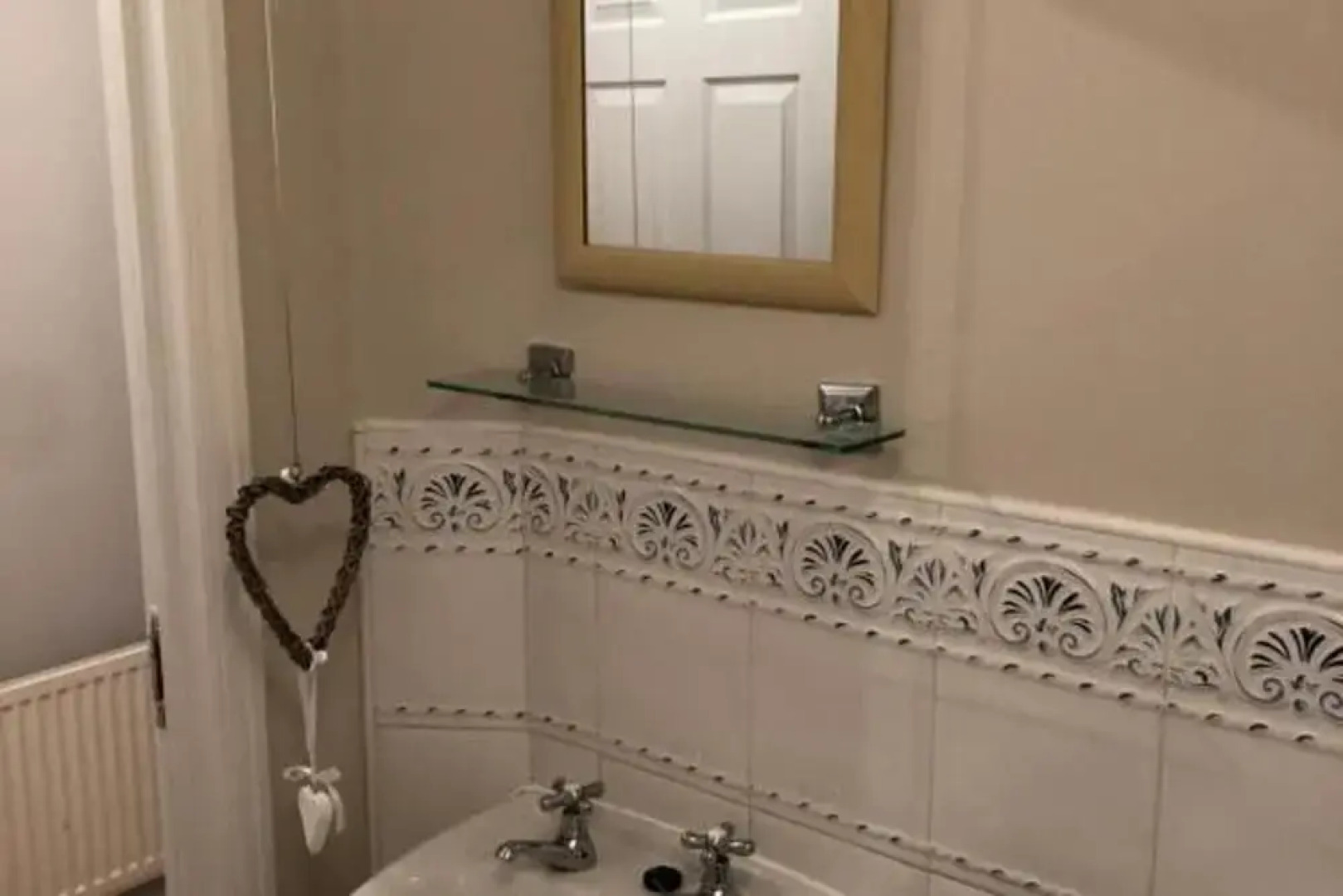 2 Bed-sleeps 3-parking-town Centre