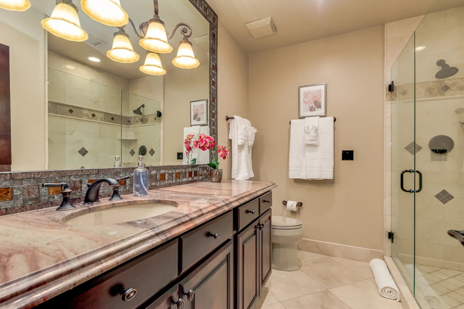 Your Oasis-Private Estate Resort 6Bdrm/5.5 Bath/Pool Misters