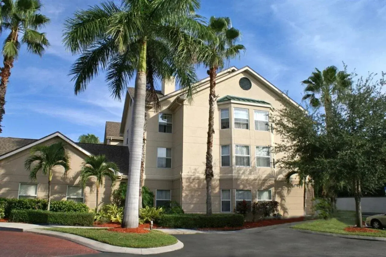 Homewood Suites by Hilton - Fort Myers