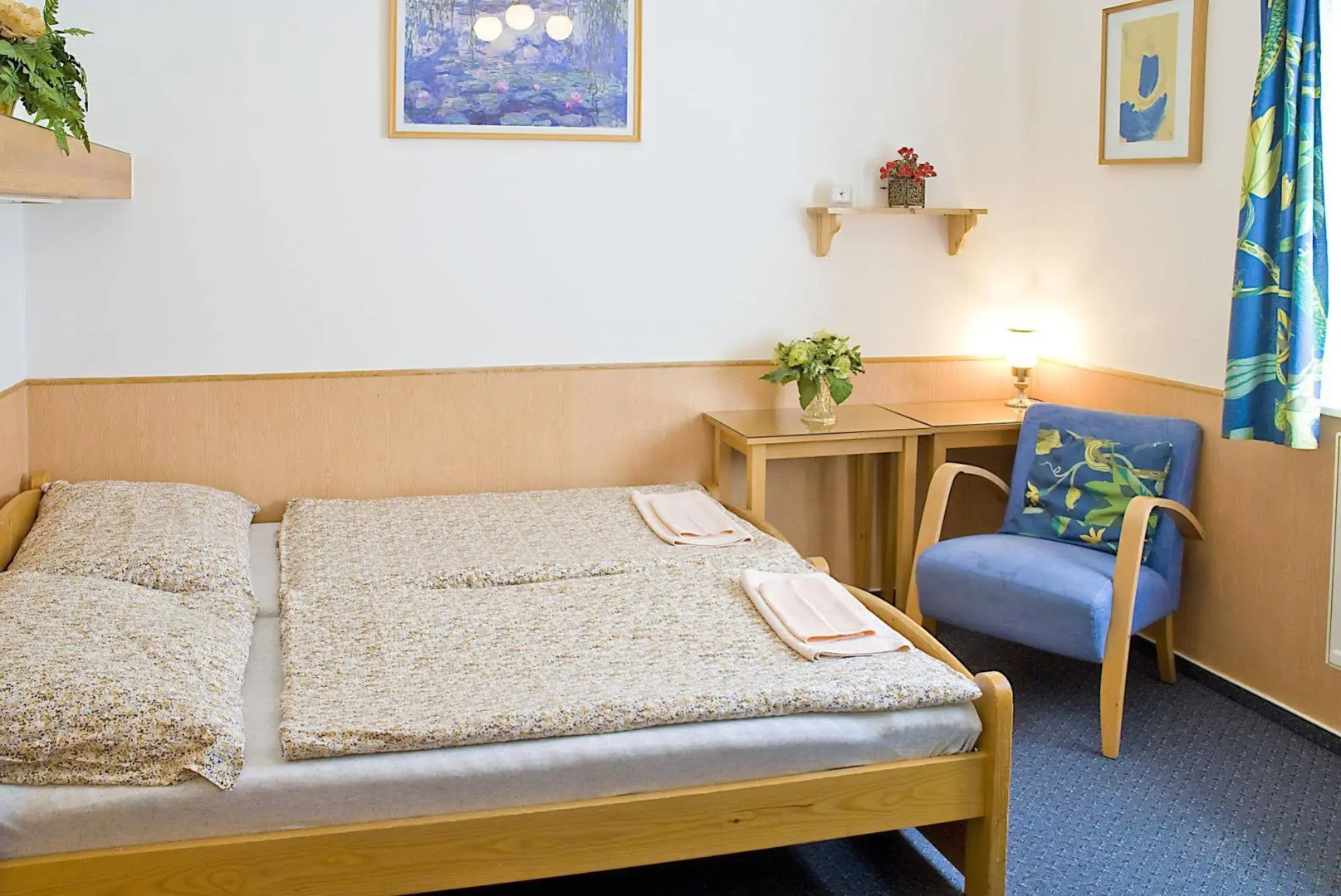 Alice Apartment House