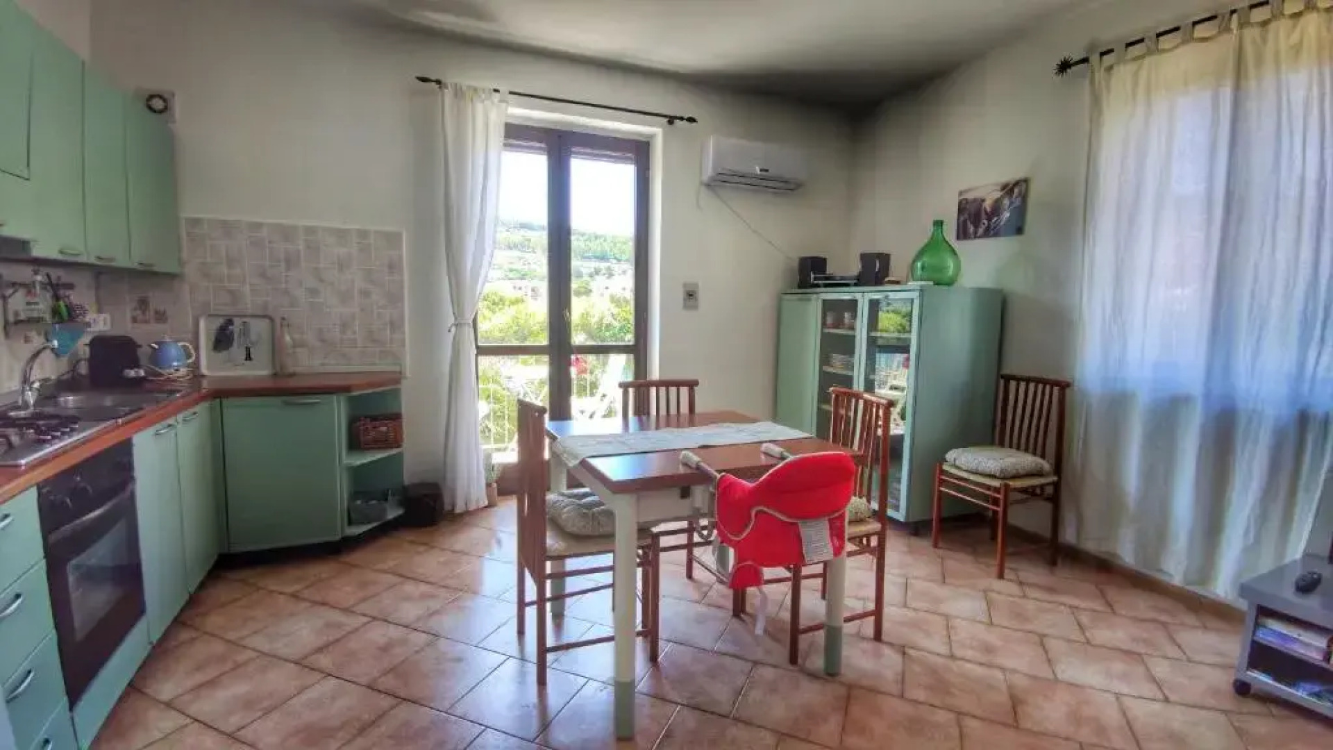 Bosa Apartments "House on the River"