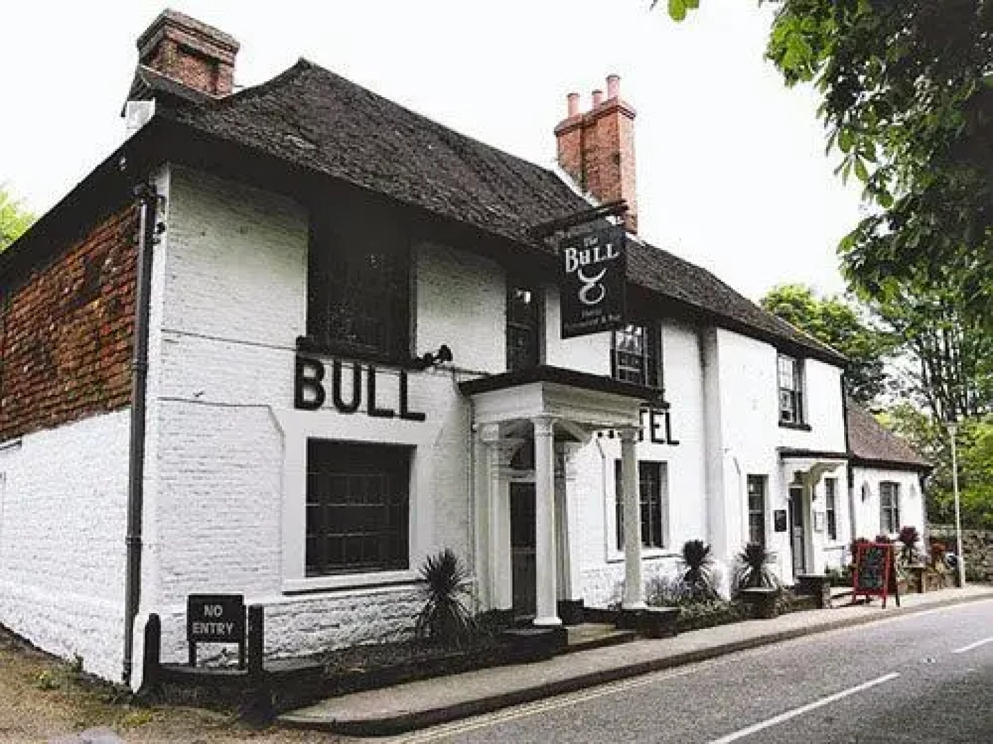 The Bull Hotel Maidstone/Sevenoaks