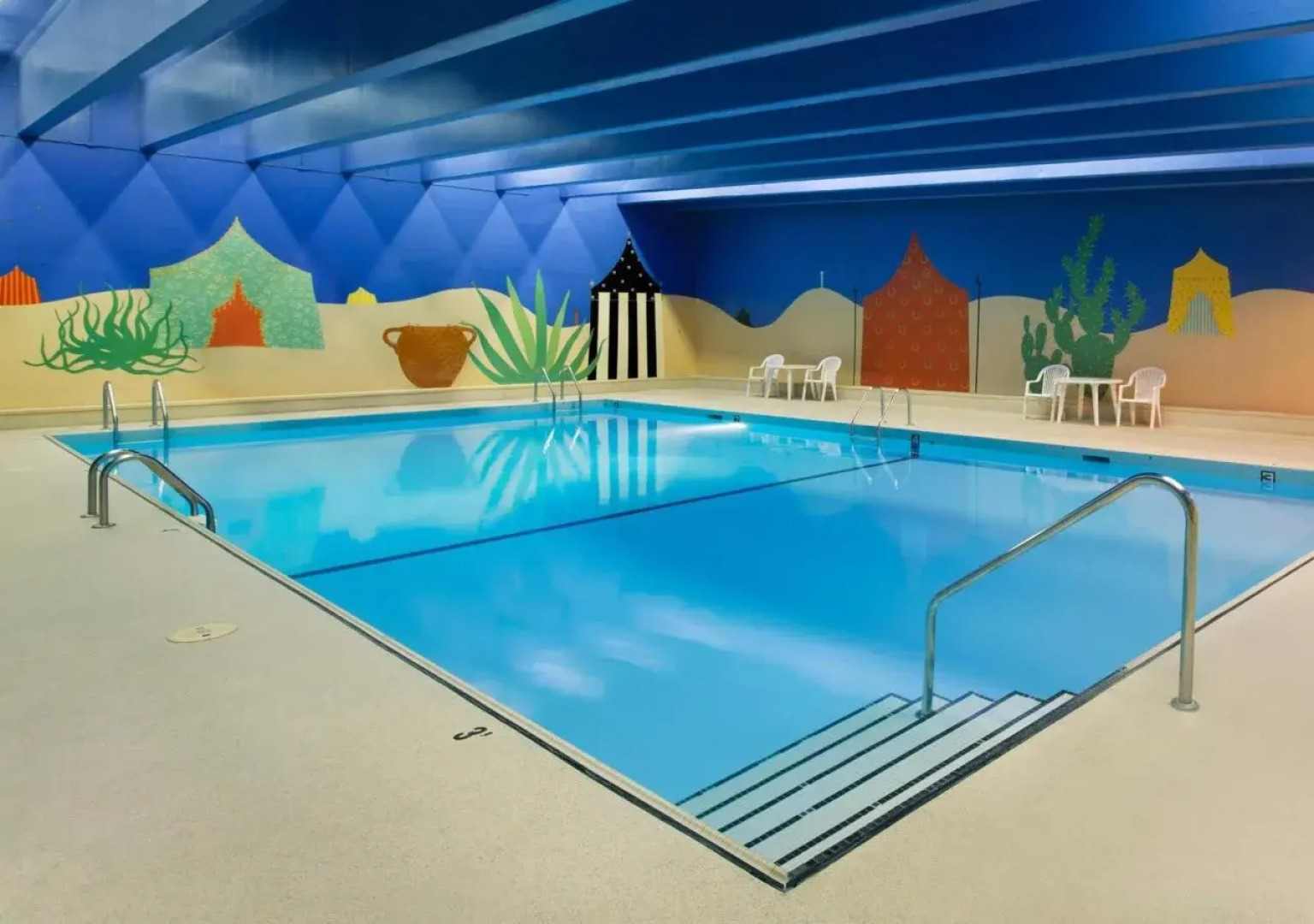 Coast Plaza Hotel and Suites