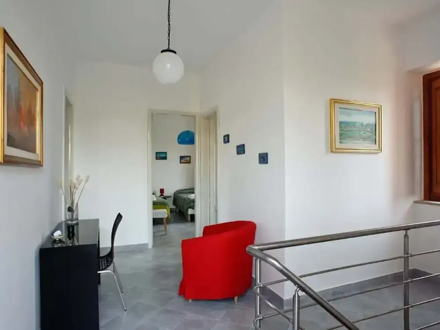 Detached Villa in an Excellent Location Near the Sea